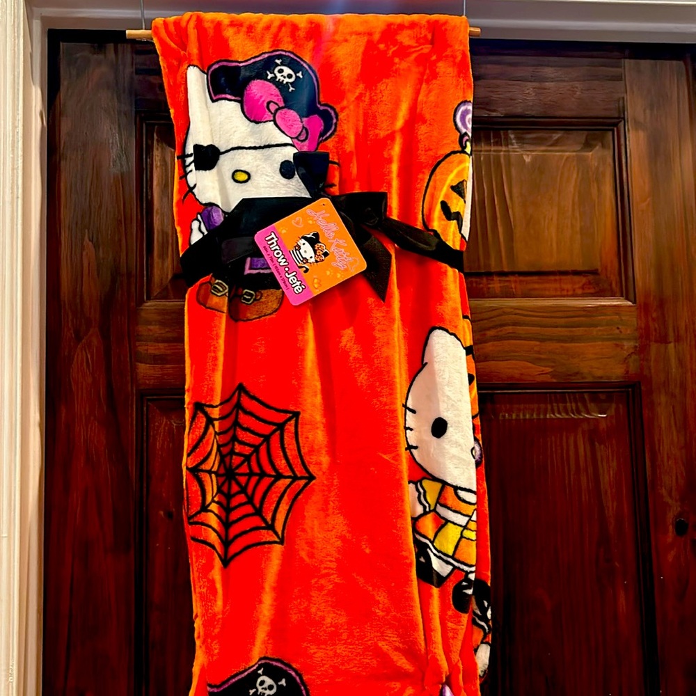 Hello kitty halloween blanket